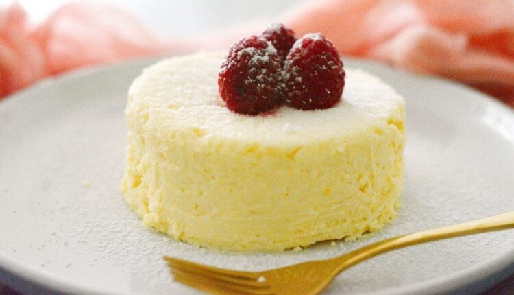 1 minute microwave cheesecake recipe | keto | Low carb | Sugar free | Gluten free