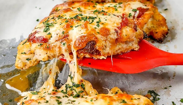 Keto Chicken Parmigiana Recipe - Low Carb Cheesy & Saucy - Very Easy to Make (2g Net Carbs)